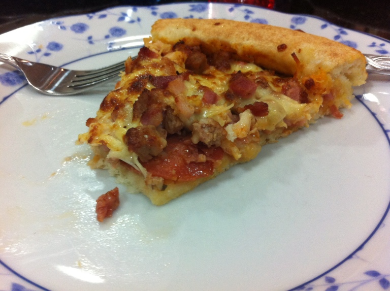Review: Super Pizza Pan – Aline Arie